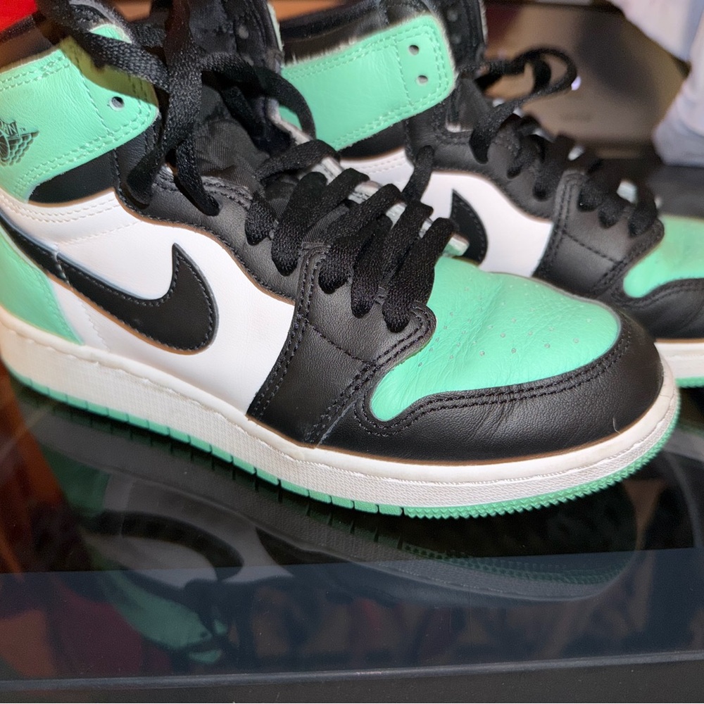 Nike- Jordan 1 mint kids 6.5Y